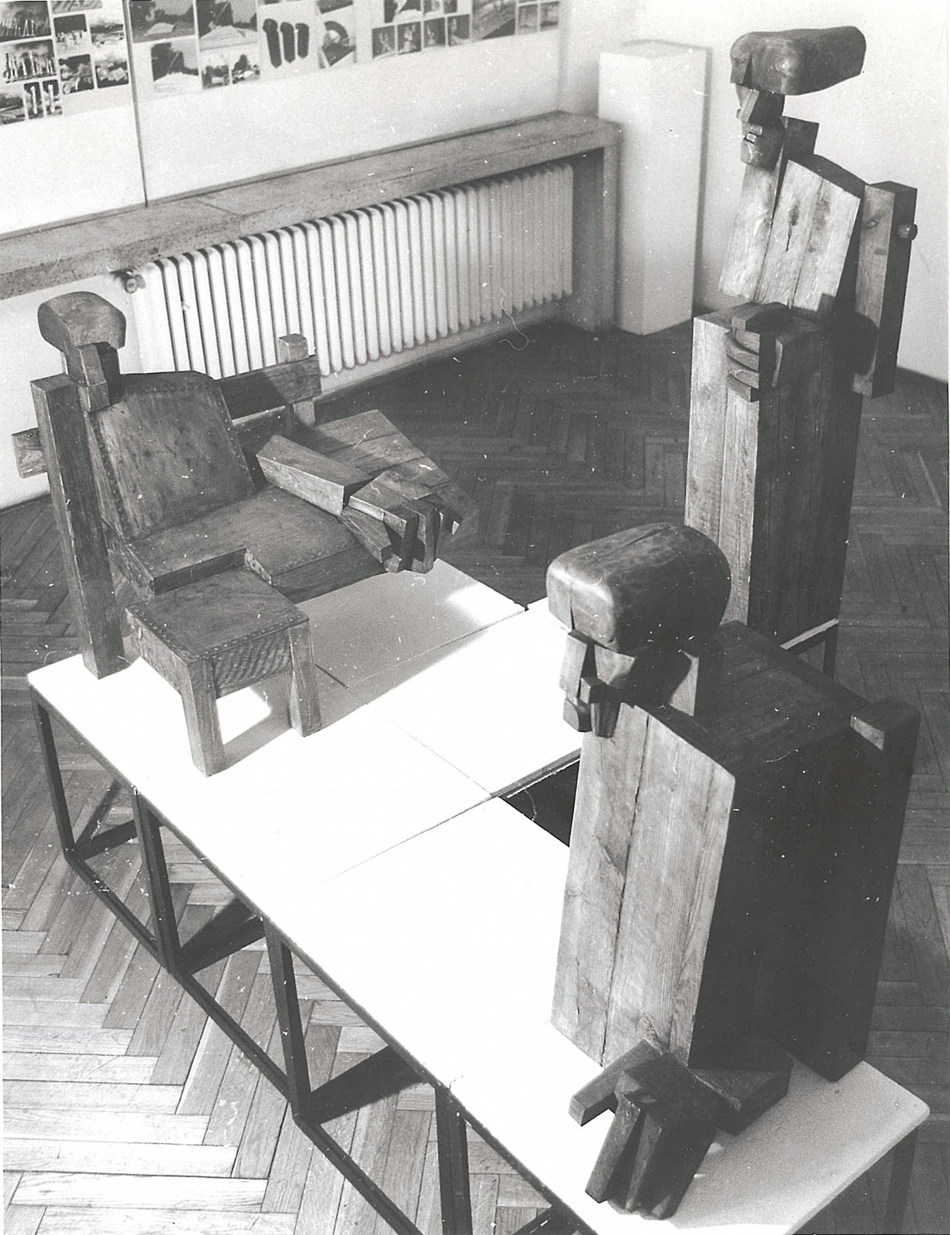 Komplet gabinetowy, 1893 rok, drewno klejone; wystawa indywidualna rzeźby w Galerii "Pryzmat" - ZPAP Kraków